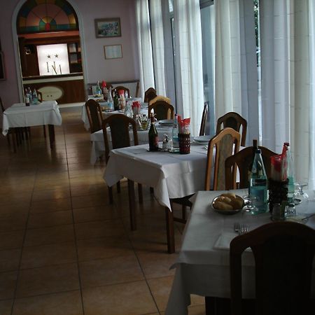 Hotel Mignon 50 Mt Dalla Spiaggia E Dall'Isola Pedonale Αλάσιο Εξωτερικό φωτογραφία