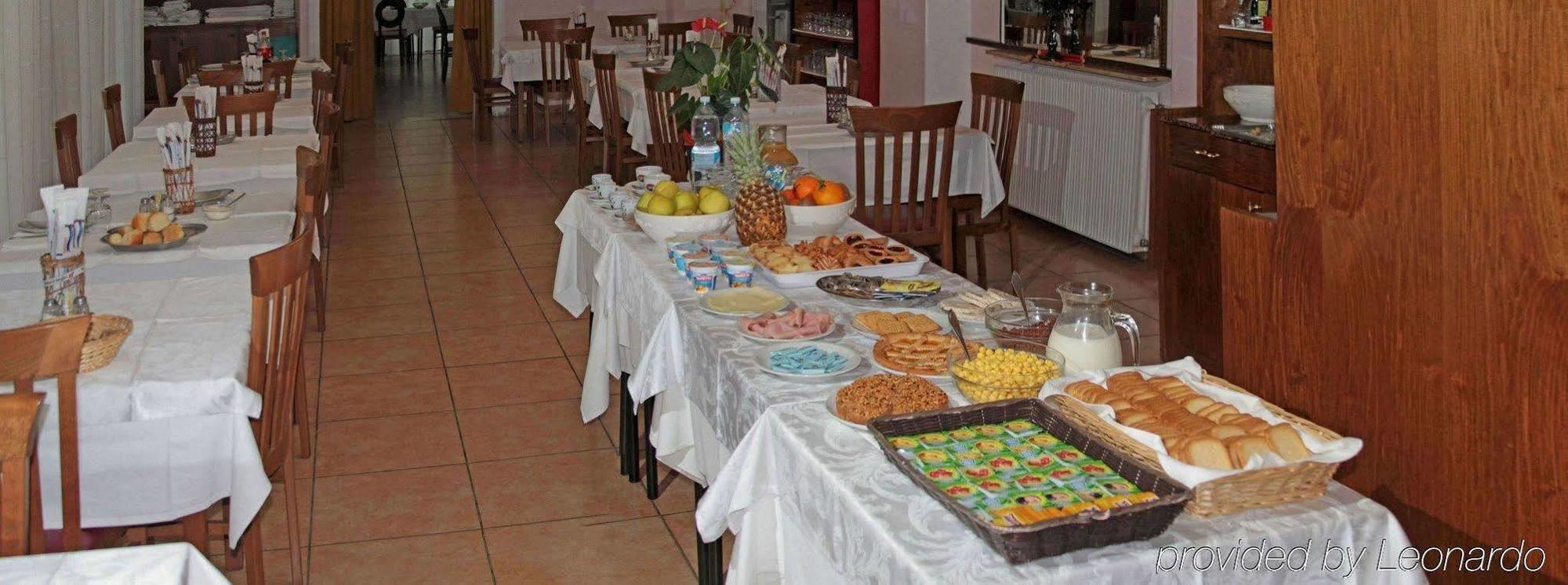 Hotel Mignon 50 Mt Dalla Spiaggia E Dall'Isola Pedonale Αλάσιο Εξωτερικό φωτογραφία